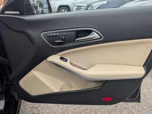 Used 2014 Mercedes-Benz CLA 250 CLA 250 image 22
