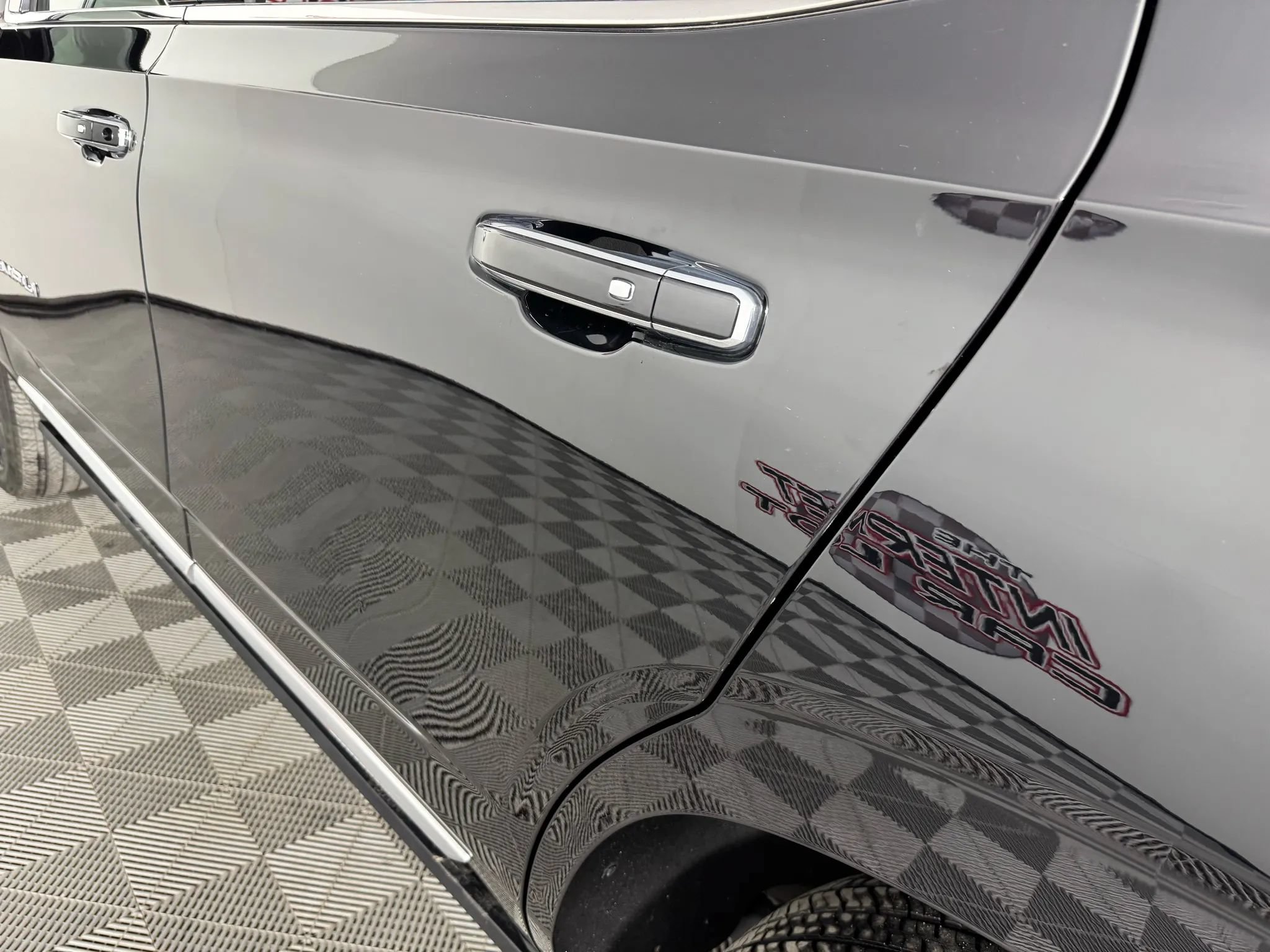 Used 2022 GMC Yukon Denali w/ Advanced Technology Package AWD/4WD image 33