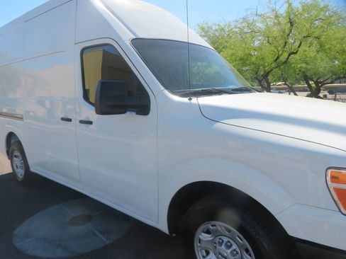 Used 2019 Nissan NV 2500 SV image 9