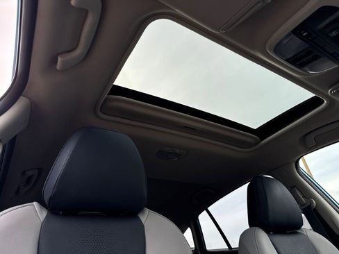 Used 2021 Subaru Crosstrek Hybrid w/ Moonroof Package w/Navigation image 10