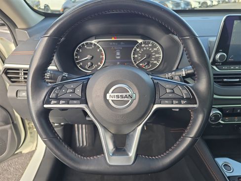 Used 2020 Nissan Altima 2.5 SR w/ Premium Package image 25