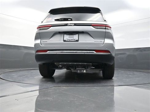 New 2025 Jeep Grand Cherokee Limited image 22