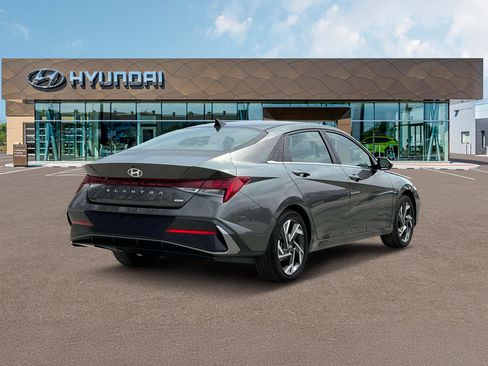 New 2025 Hyundai Elantra Limited image 7