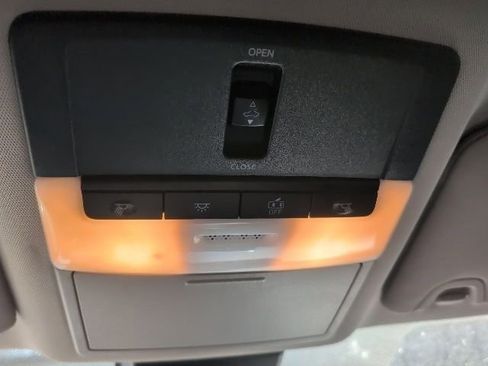 Used 2020 Nissan Altima 2.5 SR w/ Premium Package image 27