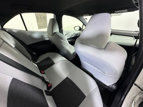 Used 2019 Toyota Corolla SE w/ SE Option Package FWD image 12
