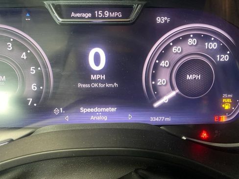 Used 2024 RAM 1500 Laramie AWD/4WD image 2