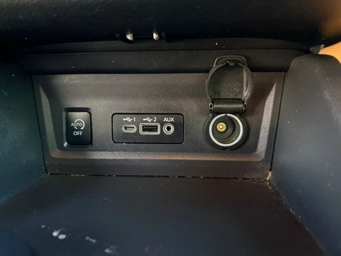 Used 2024 Nissan Sentra SV w/ SV Premium Package FWD image 22
