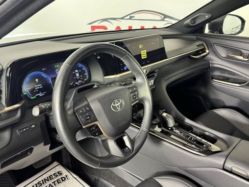 Used 2025 Toyota Crown w/ Advanced Technology Package AWD/4WD image 14