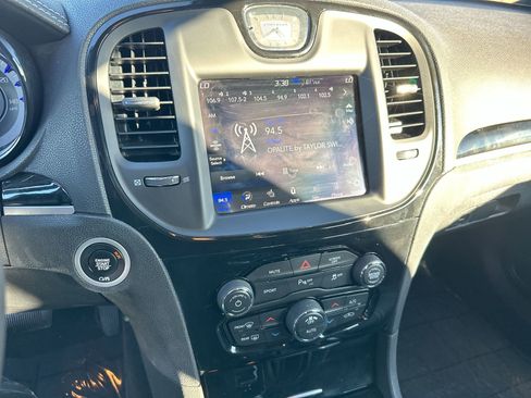 Used 2023 Chrysler 300 S image 16