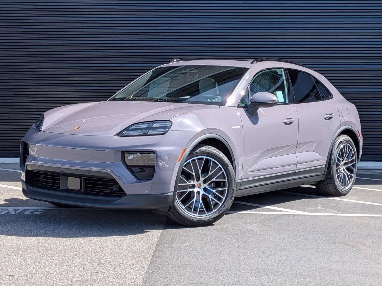 Certified 2026 Porsche Macan Electric RWD image 1