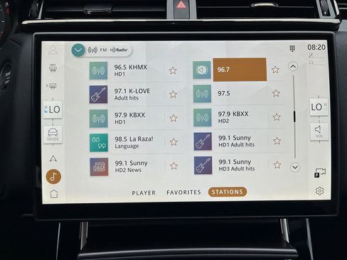 New 2026 Land Rover Range Rover Velar Dynamic SE image 26