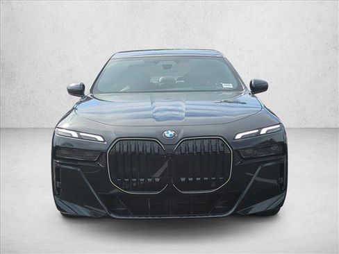 New 2026 BMW 740i image 8