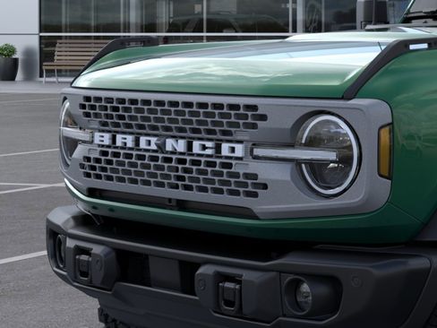 New 2025 Ford Bronco Badlands image 19