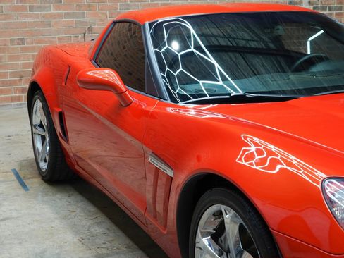 Used 2013 Chevrolet Corvette Grand Sport w/ 2LT Preferred Equipment Group RWD image 26