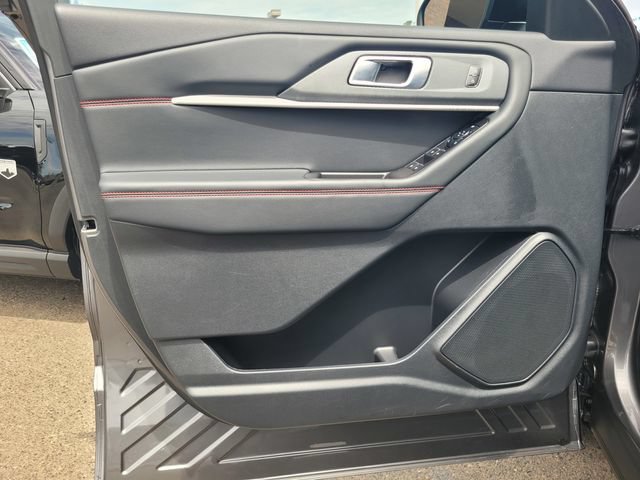 Used 2026 Ford Explorer ST-Line w/ ST-Line Street Pack AWD/4WD image 16