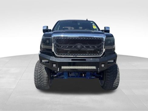 Used 2015 GMC Sierra 2500 Denali w/ Duramax Plus Package AWD/4WD image 9