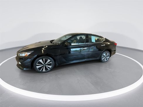 Used 2020 Nissan Altima 2.5 SV image 3
