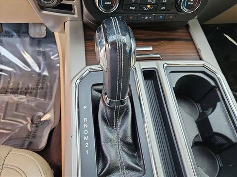 Used 2016 Ford F150 Lariat w/ Trailer Tow Package image 12