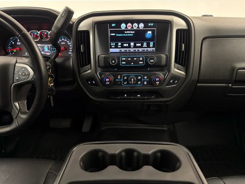 Used 2018 Chevrolet Silverado 1500 LTZ RWD image 19