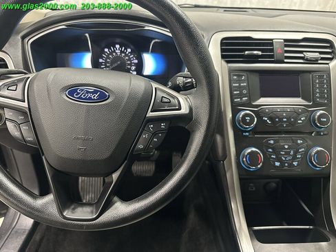 Used 2018 Ford Fusion S image 22