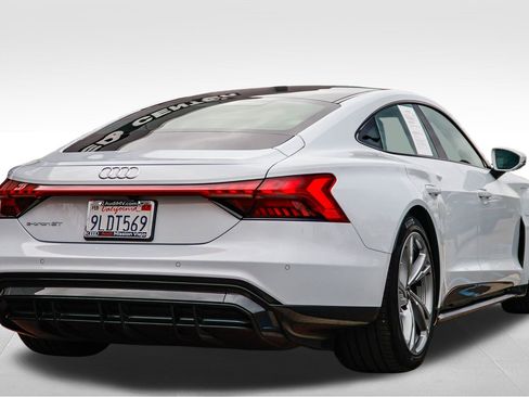 Used 2024 Audi e-tron GT Premium Plus image 6
