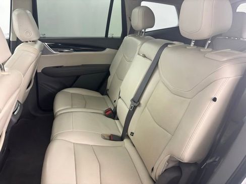 Used 2023 Cadillac XT6 Premium Luxury AWD/4WD image 14