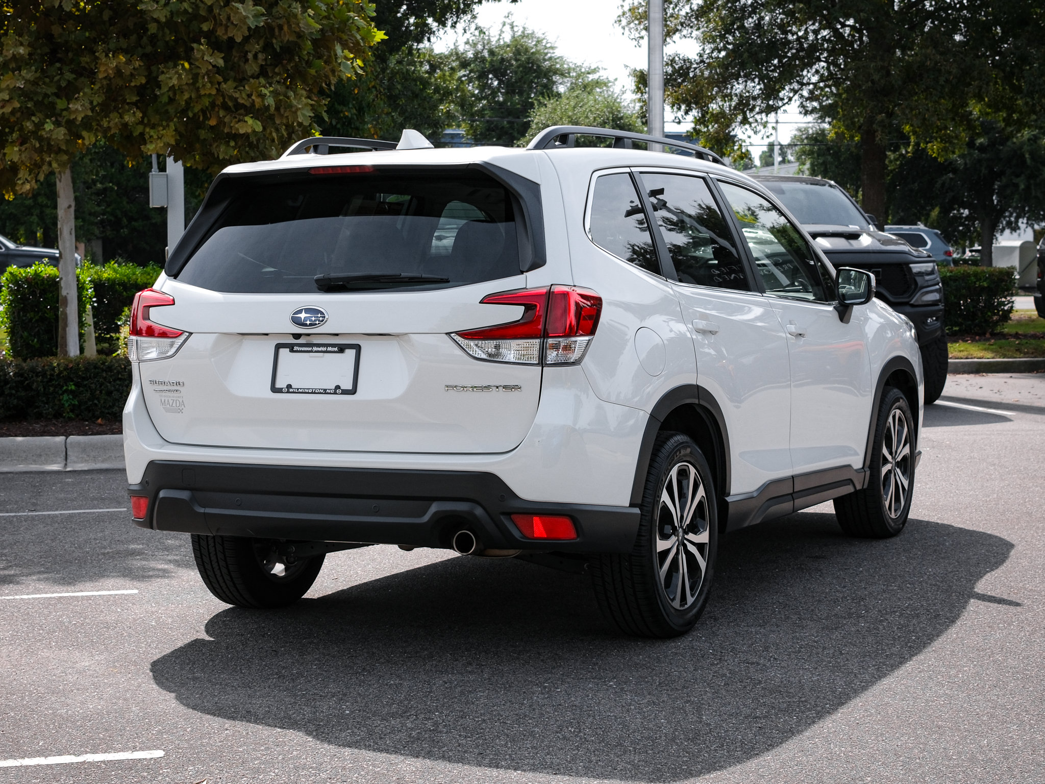 Used 2022 Subaru Forester Limited AWD/4WD image 10
