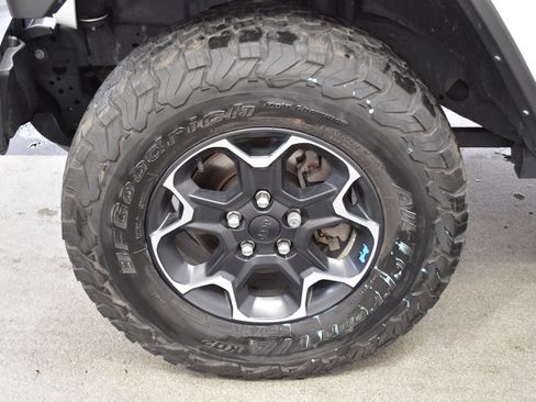 Used 2023 Jeep Wrangler Unlimited Rubicon 4xe w/ Cold Weather Group AWD/4WD image 35