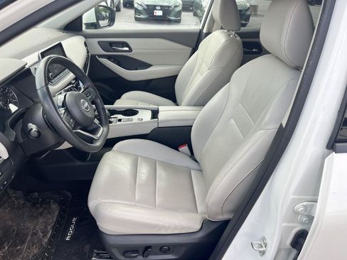 Used 2023 Nissan Rogue SL FWD image 12