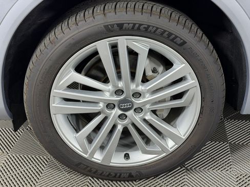 Used 2018 Audi Q5 Prestige w/ Prestige Package AWD/4WD image 13