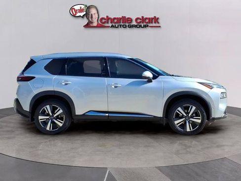 Certified 2023 Nissan Rogue SL w/ SL Premium Package FWD image 6