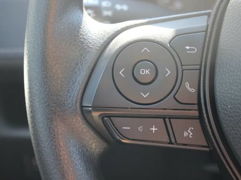 Used 2022 Toyota RAV4 LE AWD/4WD image 14