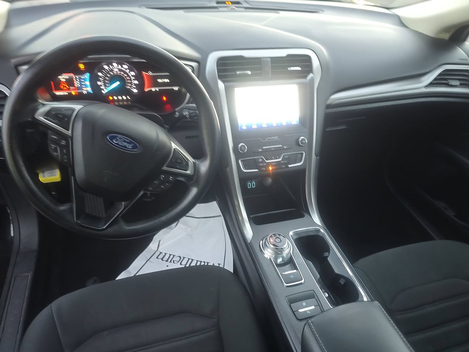 Used 2020 Ford Fusion SE FWD image 10