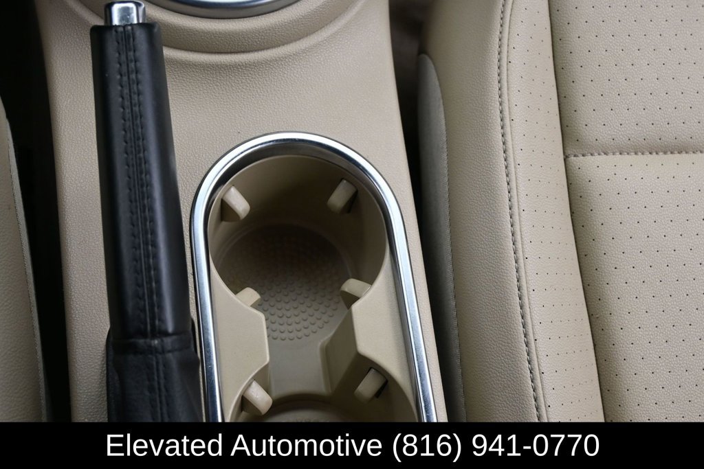 Used 2015 Volkswagen Beetle TDI FWD image 25