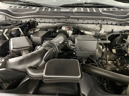 Used 2020 Ford F250 XLT w/ XLT Value Package image 31