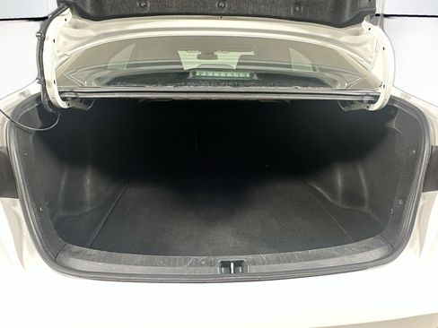 Used 2020 Toyota Corolla LE FWD image 27