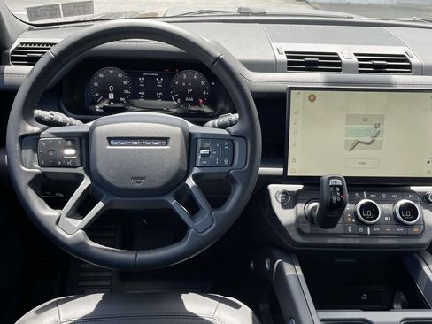 New 2026 Land Rover Defender 90 X-Dynamic SE AWD/4WD image 22