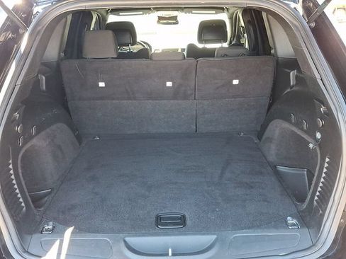 Used 2019 Jeep Grand Cherokee Laredo RWD image 19