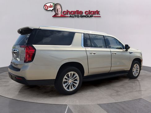 Used 2024 GMC Yukon XL SLE RWD image 5