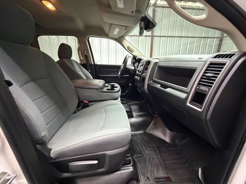 Used 2018 RAM 2500 Tradesman w/ Chrome Appearance Group AWD/4WD image 12