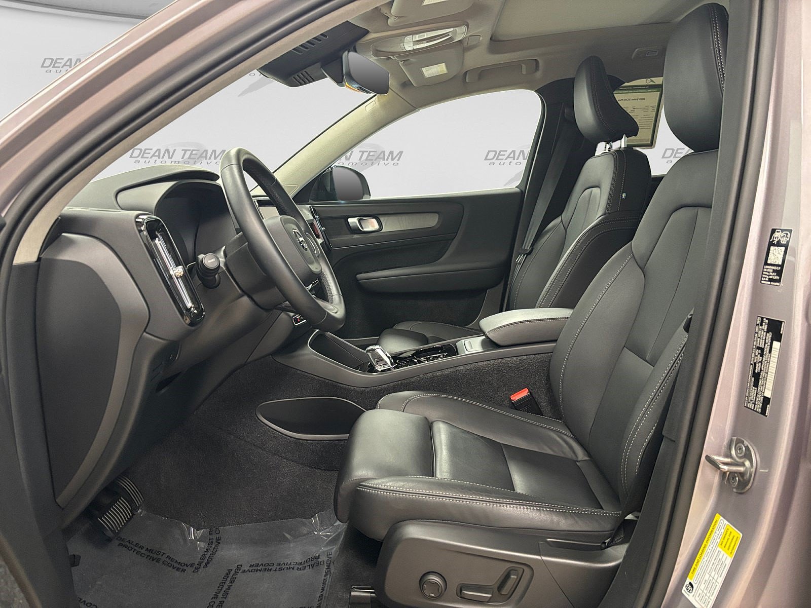 Used 2026 Volvo XC40 B5 Plus AWD/4WD image 9