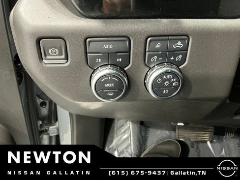 Used 2023 GMC Sierra 1500 SLT AWD/4WD image 41
