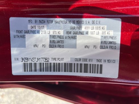 Used 2018 MAZDA MAZDA3 Grand Touring FWD image 34