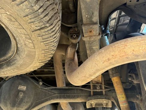 Used 2014 Toyota Tundra SR5 w/ TRD Off Road Package image 19