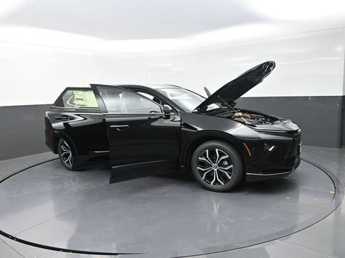 Certified 2025 Toyota Crown Signia AWD/4WD image 42