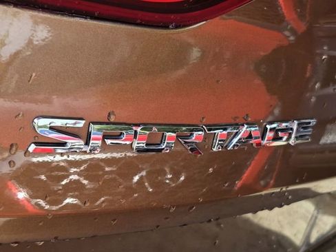 Used 2017 Kia Sportage SX FWD image 9