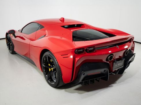 Used 2023 Ferrari SF90 Stradale image 8