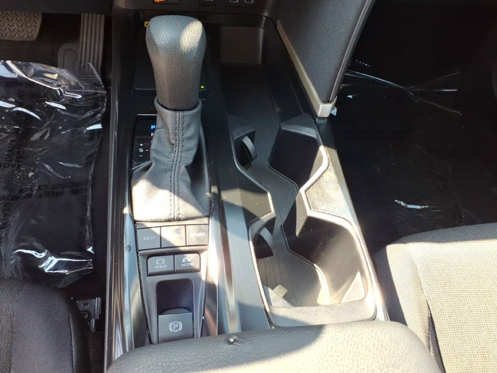 Used 2025 Toyota Camry LE FWD image 14