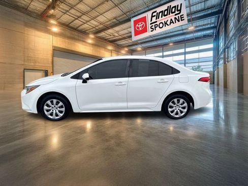 Used 2022 Toyota Corolla LE image 6