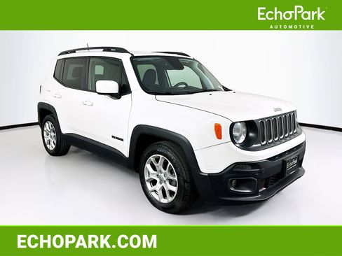 Used 2018 Jeep Renegade Latitude image 1